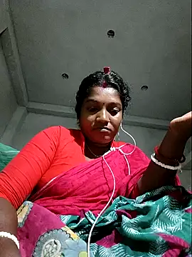 Snapshot of vipmonalisha chatting on 11.22.25 vipmonalisha online show from 11.22.25