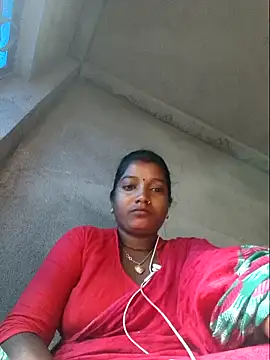 Snapshot of vipmonalisha chatting on 11.25.25 vipmonalisha online show from 11.25.25