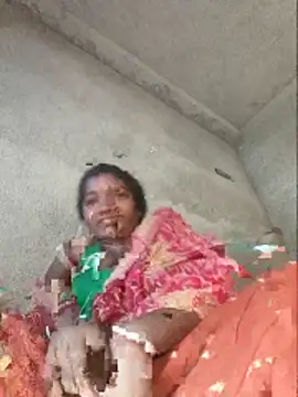 Snapshot of vipmonalisha chatting on 11.26.25 vipmonalisha online show from 11.26.25