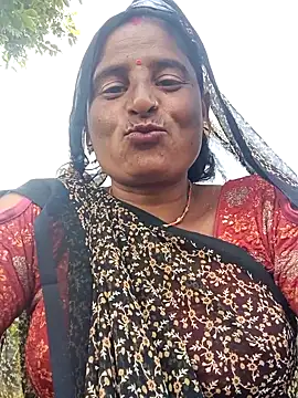 Quin love143 online show from 11.14.25