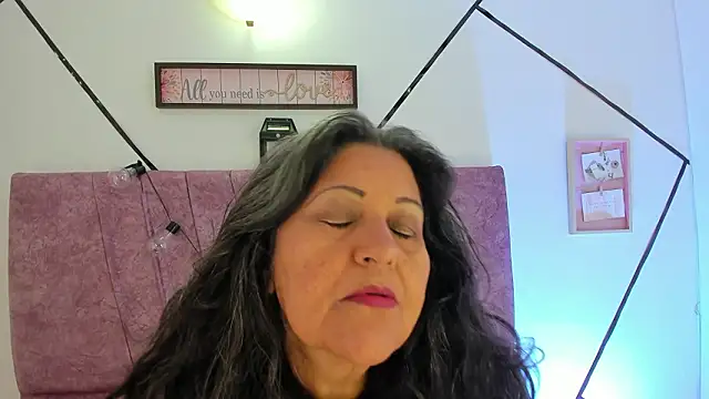 Victoriaa Anderson online show from 02.03.26