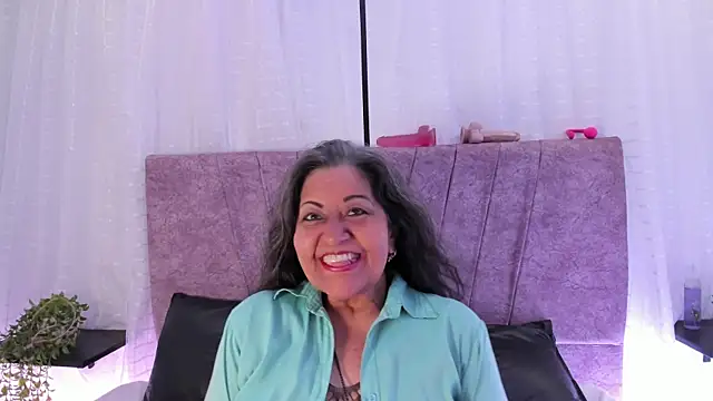 Victoriaa Anderson online show from 04.16.26