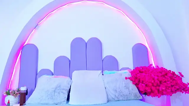 Snapshot of BunnySexyy18 chatting on 03.08.26 BunnySexyy18 online show from 03.08.26