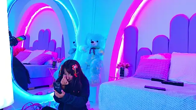 Snapshot of BunnySexyy18 chatting on 03.28.26 BunnySexyy18 online show from 03.28.26