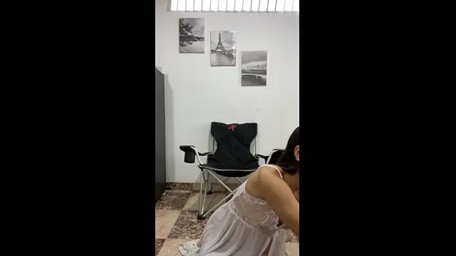 Snapshot of Romeoandjulietta chatting on 11.24.25 Romeoandjulietta online show from 11.24.25