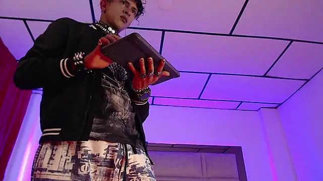 Maximo king25 online show from 11.30.25