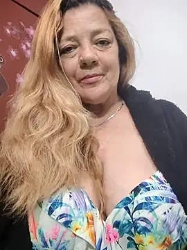 karlaanqui1 online show from 06.15.26