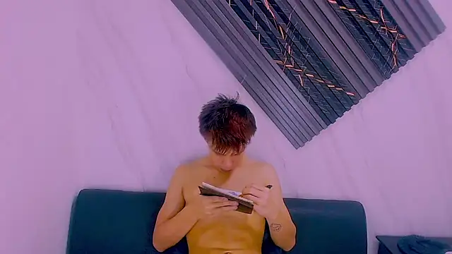 Liam York  online show from 04.15.26