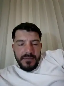 Snapshot of Cekiyorum__Gulumse chatting on 11.12.25 Cekiyorum Gulumse online show from 11.12.25