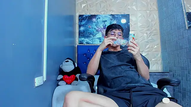ElanGiraldo online show from 05.20.26