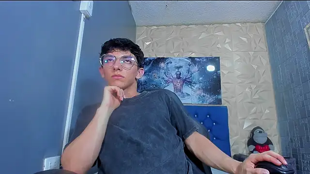 ElanGiraldo online show from 06.22.26