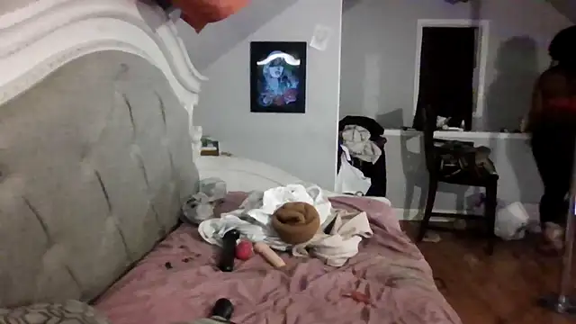 Dusaa  online show from 12.20.25