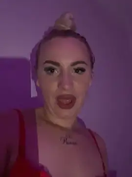 Snapshot of RuxyCatrina chatting on 11.09.25 RuxyCatrina online show from 11.09.25