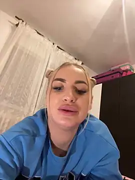 Snapshot of RuxyCatrina chatting on 11.16.25 RuxyCatrina online show from 11.16.25