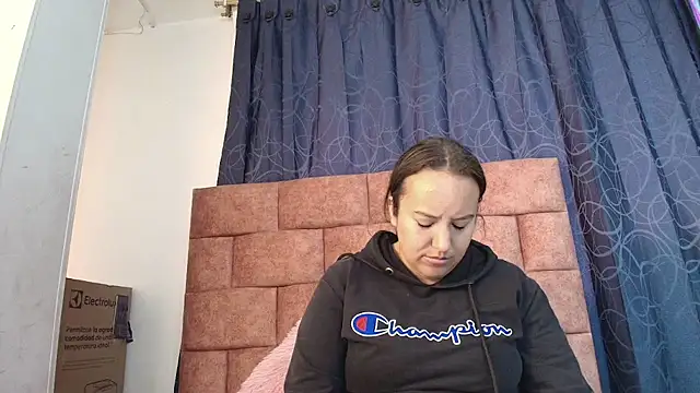 Sofi-Brown online show from 11.19.25