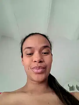 Snapshot of kyliecastell chatting on 11.27.25 kyliecastell online show from 11.27.25