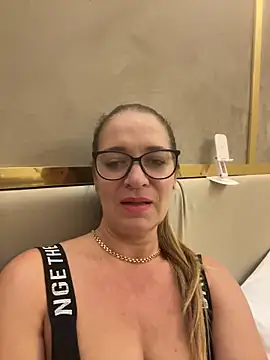 Milana8263 online show from 12.18.25