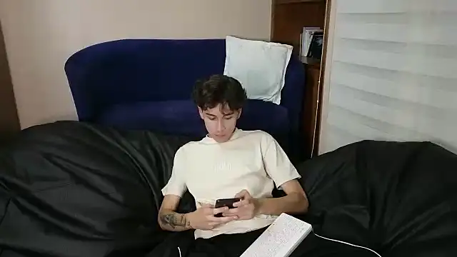 Derekswan online show from 11.11.25