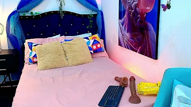 Snapshot of KATY_LOWERY chatting on 01.19.26 KATY LOWERY online show from 01.19.26