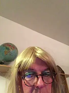 simone xdressing online show from 02.26.25