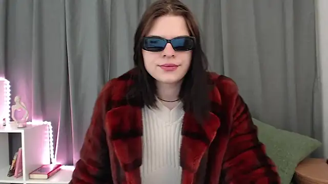 Dona Mafia online show from 11.18.25