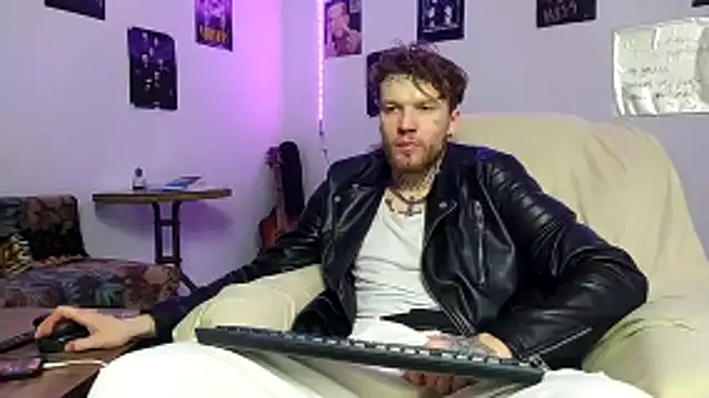 Huntall77 online show from 02.02.26