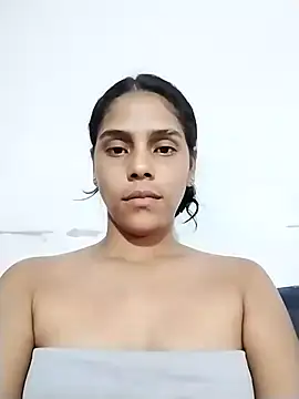 Snapshot of Sofia-luna1 chatting on 11.20.25 Sofia-luna1 online show from 11.20.25