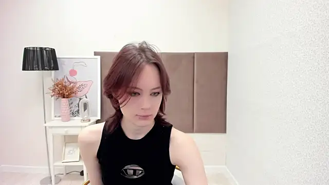 Snapshot of Annie_Way chatting on 11.23.25 Annie Way online show from 11.23.25