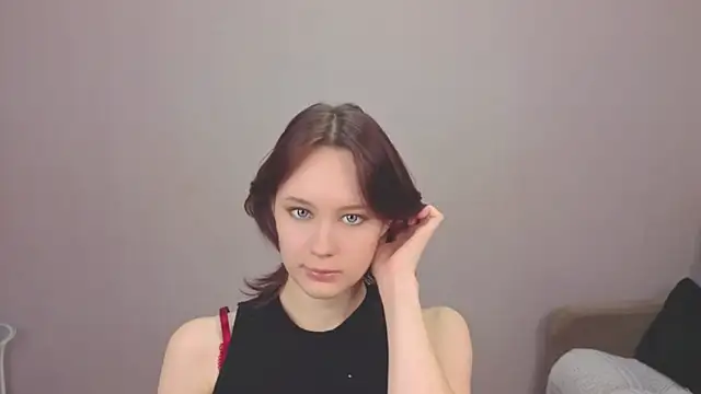 Snapshot of Annie_Way chatting on 11.29.25 Annie Way online show from 11.29.25