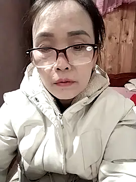 Feeling-hot online show from 11.19.25