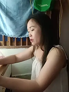 Snapshot of Feeling-hot chatting on 05.14.26 Feeling-hot online show from 05.14.26