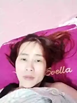 Snapshot of Swan-white123 chatting on 11.19.25 Swan-white123 online show from 11.19.25