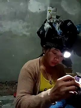 Snapshot of vangkt-cute chatting on 12.02.25 vangkt-cute online show from 12.02.25