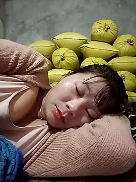 Snapshot of vangkt-cute chatting on 12.03.25 vangkt-cute online show from 12.03.25