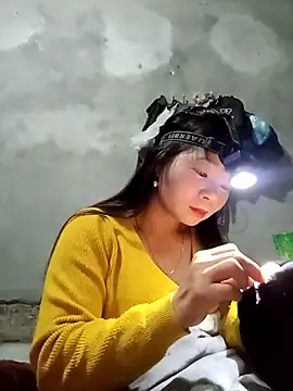 Snapshot of vangkt-cute chatting on 01.13.26 vangkt-cute online show from 01.13.26