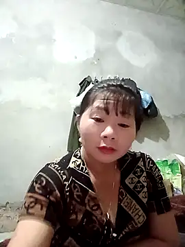 Snapshot of vangkt-cute chatting on 01.17.26 vangkt-cute online show from 01.17.26