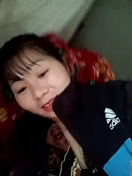 Snapshot of vangkt-cute chatting on 01.18.26 vangkt-cute online show from 01.18.26