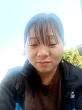 Snapshot of vangkt-cute chatting on 02.21.26 vangkt-cute online show from 02.21.26