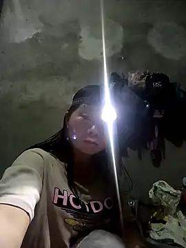 Snapshot of vangkt-cute chatting on 02.24.26 vangkt-cute online show from 02.24.26