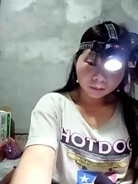 Snapshot of vangkt-cute chatting on 02.24.26 vangkt-cute online show from 02.24.26