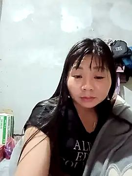 Snapshot of vangkt-cute chatting on 02.26.26 vangkt-cute online show from 02.26.26