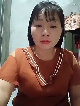 Snapshot of vangkt-cute chatting on 05.13.26 vangkt-cute online show from 05.13.26