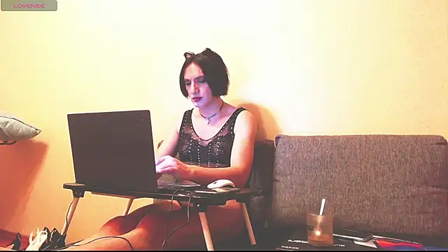 IrenModelTrans online show from 11.27.25