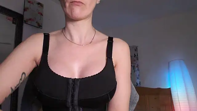 MissyDior8 online show from 03.29.26