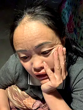 phuong cute online show from 11.25.25