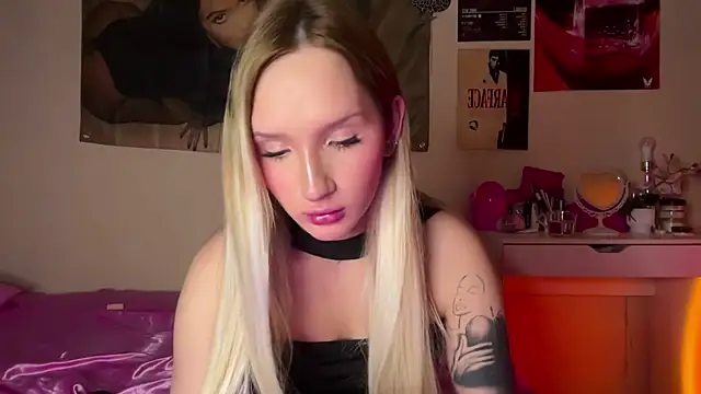 Emily Di1 online show from 01.13.26