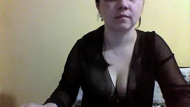 Snapshot of Vitalina282128 chatting on 02.22.26 Vitalina282128 online show from 02.22.26
