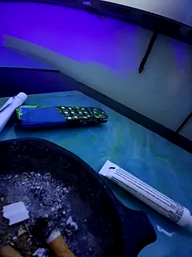 Br0kenKenDoll online show from 11.18.25