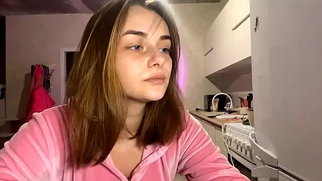 GeralynChiszar online show from 12.03.25