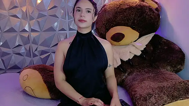 Snapshot of Ciara_Lawrence chatting on 11.22.25 Ciara Lawrence online show from 11.22.25